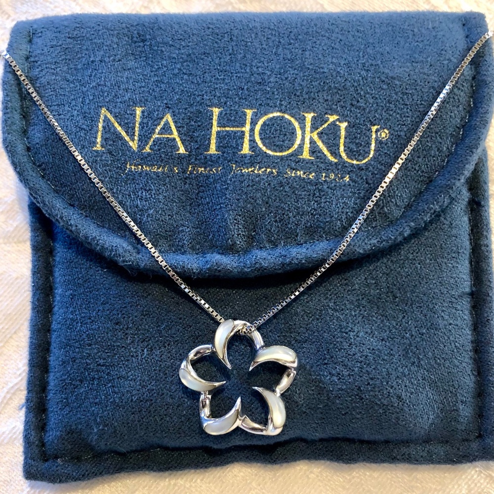 Na Hoku 14K White Gold Floating Plumeria Pendant. New Without Tags